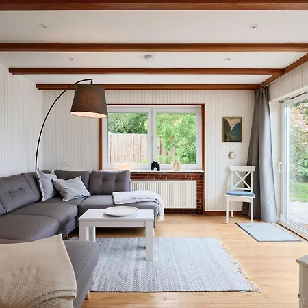 Blauer Blick Alvine Laboe