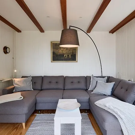 Blauer Blick Alvine * Laboe