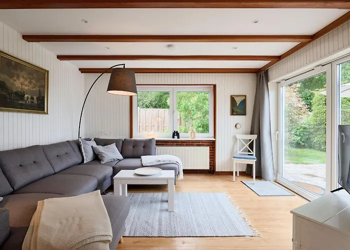 Blauer Blick Alvine Laboe