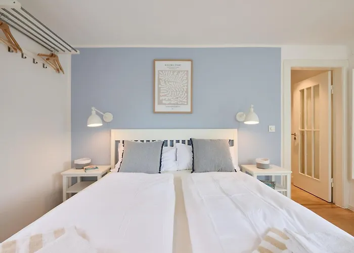 Blauer Blick Alvine * Laboe